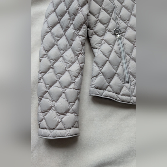 Michael Kors Puffer Jacket Women's Quilted Grey Fold Over Collar Size M - Picture 11 of 15